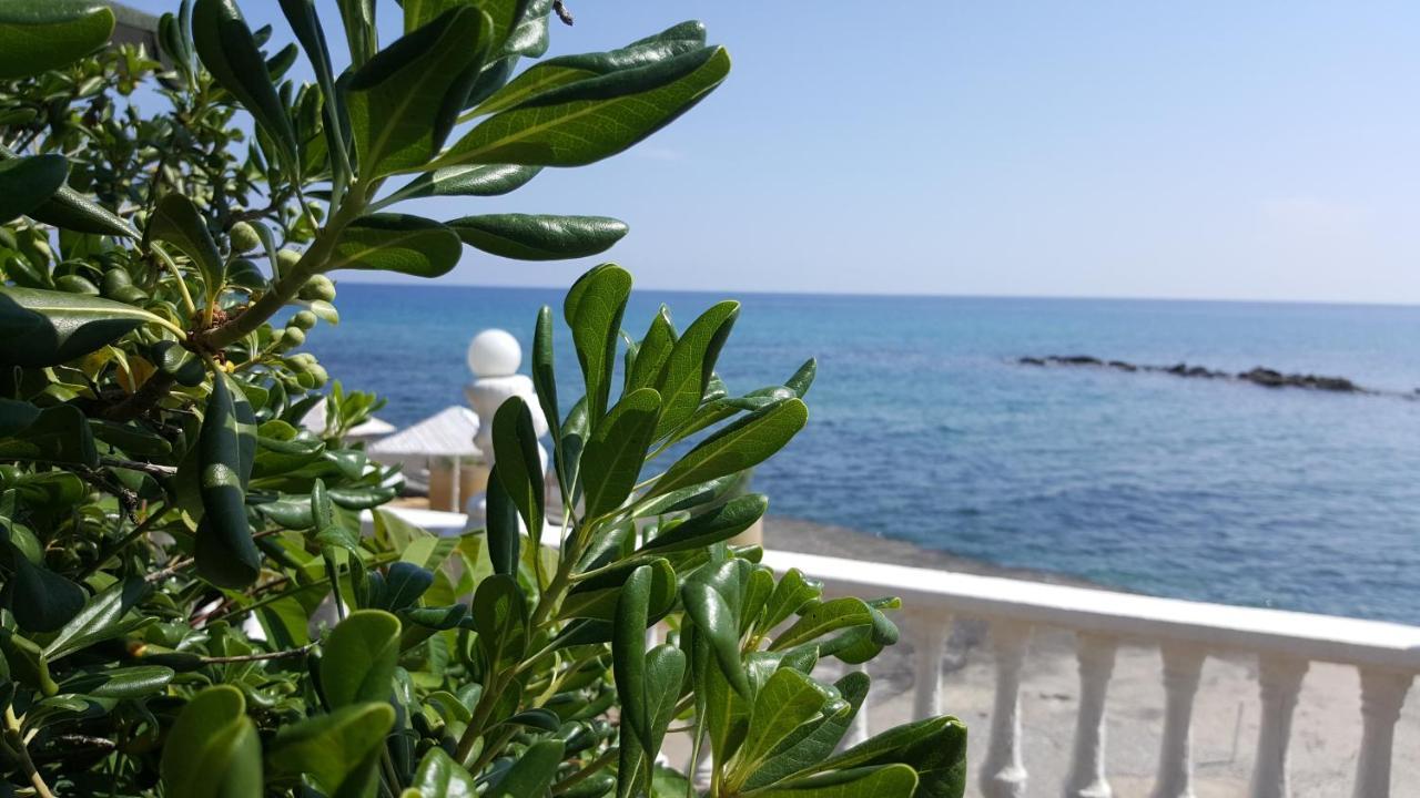 Topset Hotel Agios Georgios  Экстерьер фото