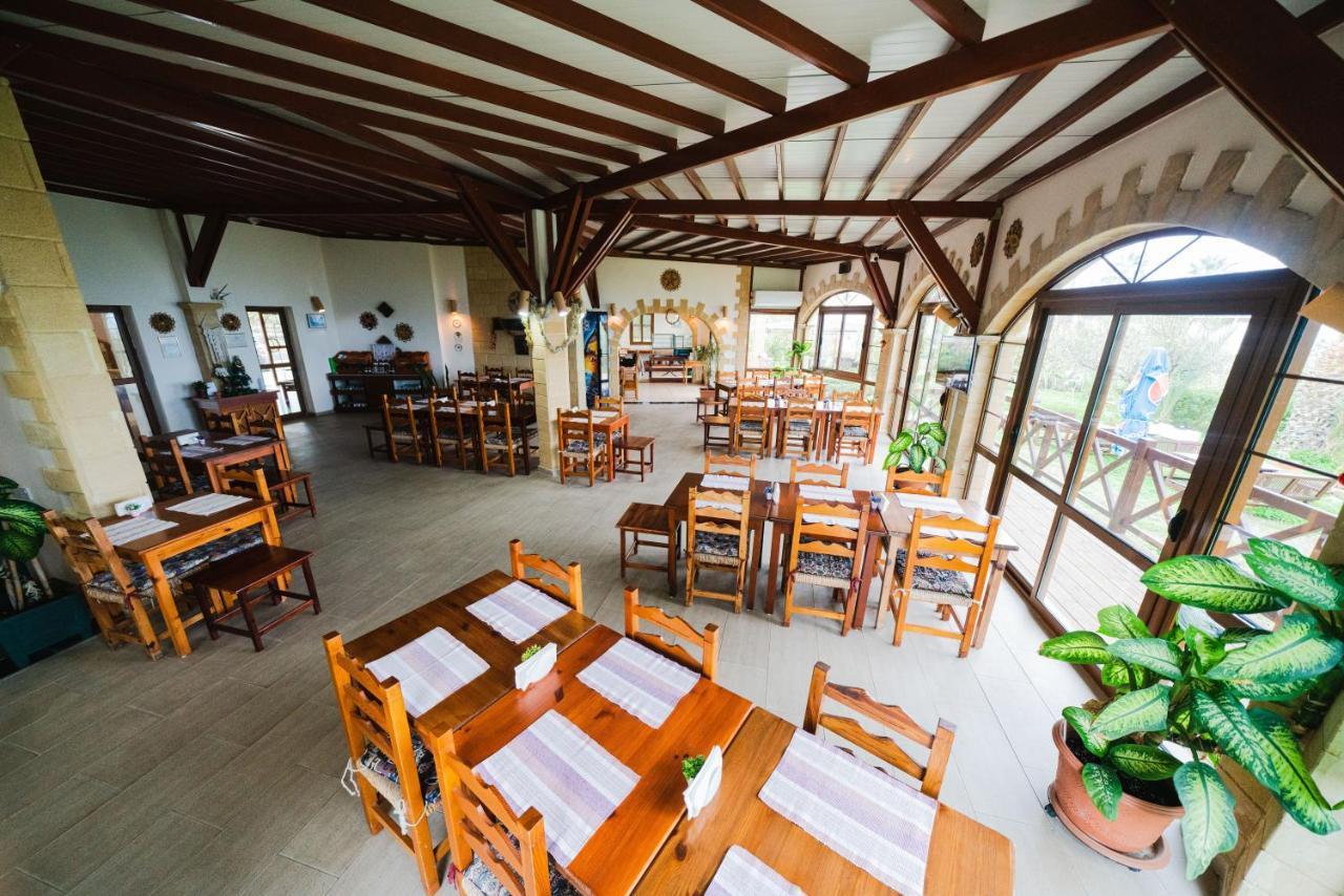 Topset Hotel Agios Georgios  Экстерьер фото